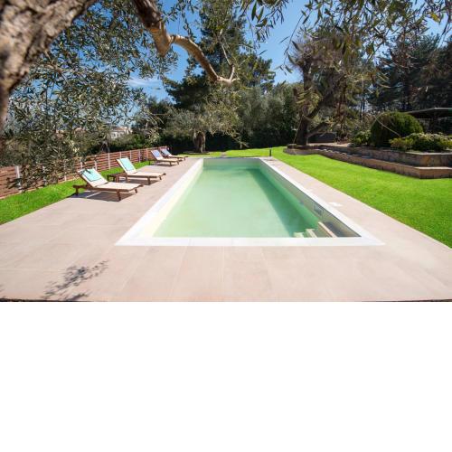 Spyrelia 4BD Villa with 2BD Guesthouse by Konnect, Private Pool & Outdoor Jacuzzi included