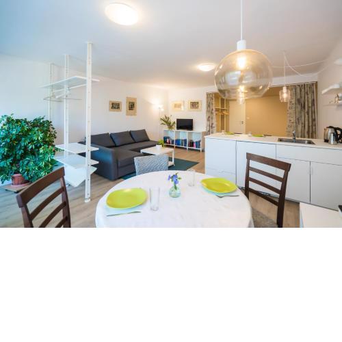 Squash Apartments & Studios
