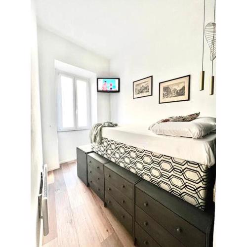 SR APARTMENTS
