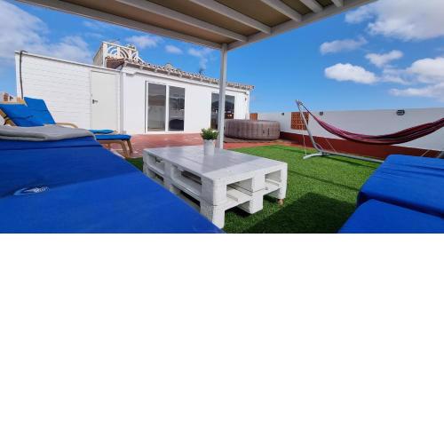 St George's House "Rooftop Terrace, Hot Tub, Love"