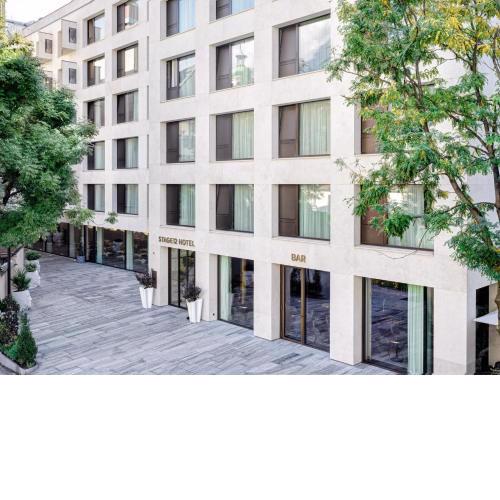 STAGE 12 Hotel by Penz