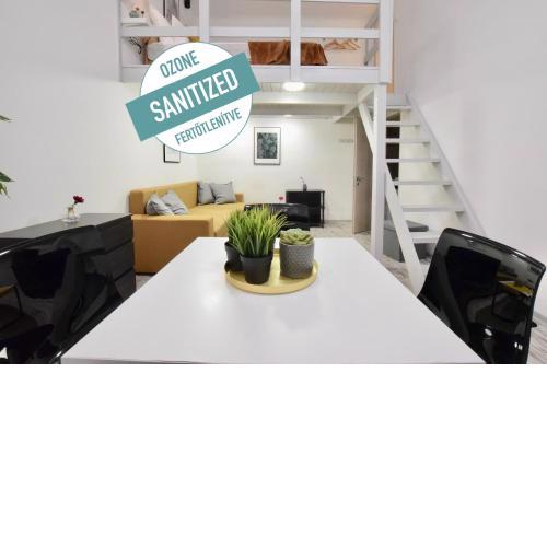 Standard Apartment by Hi5 - Akácfa 59