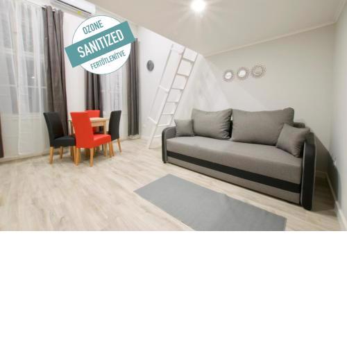 Standard Apartment by Hi5 - Csengery 3