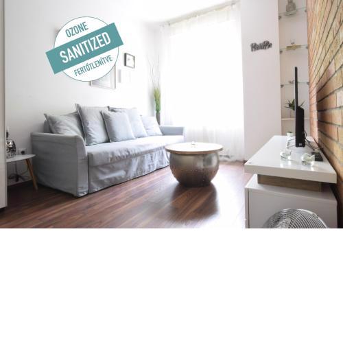 Standard Apartment by Hi5 - Nagymező 11