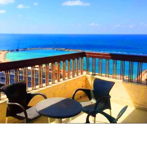 Stanley Apartment - Sea View - Free Parking