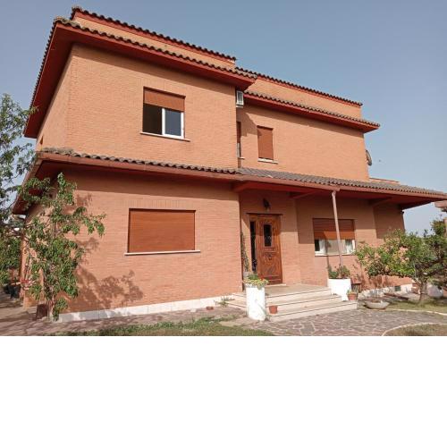 stanza con bagno privato in villa vicino al mare