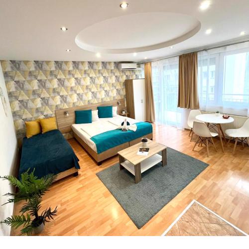 Star Apartments