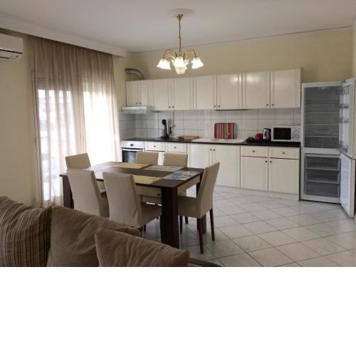 Stathoris Deluxe Apartment