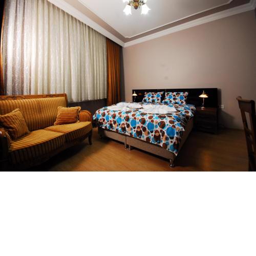 Station Hotel 34
