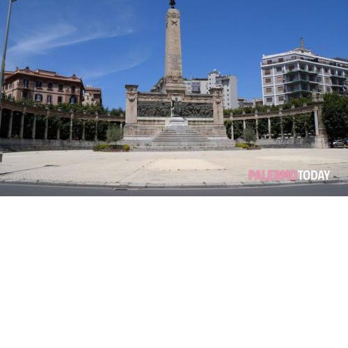 statua house