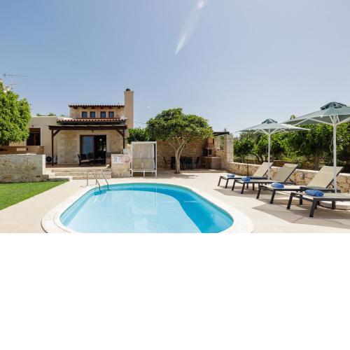Stavromenos Villas, Private Pool & Great Seaview, 15 min from City Center