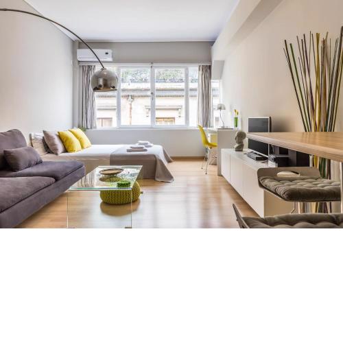 Stay like a local next to Acropolis & Plaka!