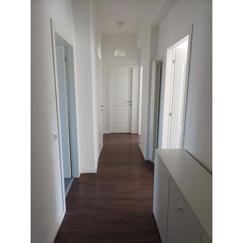 "StayEasy" Apartment