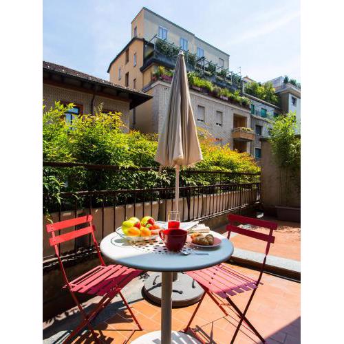 Stellar 70 Style Studio with Terrace-Heart of Milan