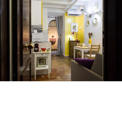 STELLA'S APARTMENT IN MONTI
