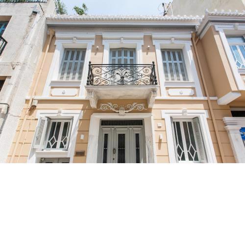 Step One | Luxury Suites right in the heart of Acropolis next to metro station