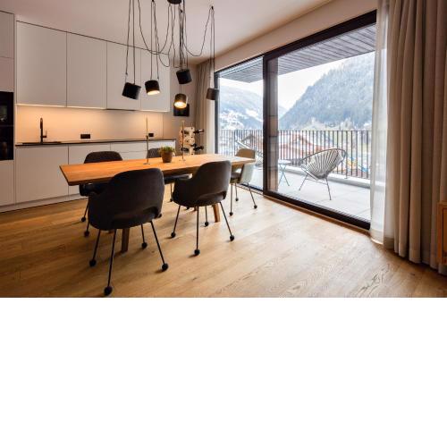 Stilvolles, lichtdurchflutetes Luxus-Appartement