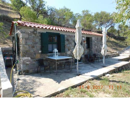 Stone cottage for couple