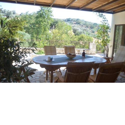 Stone countryhouse Paliama by the River in S Crete