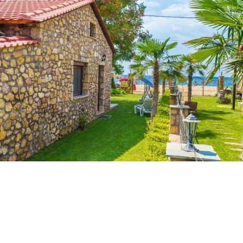 Stone House Maria