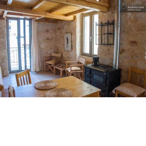 Stone House with loft in Heraklion historical centre