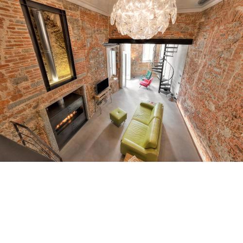 Stone Walls Deluxe