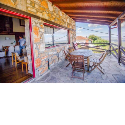 Stonehouse 2 Bedroom Chalet on Olympus Amazing View