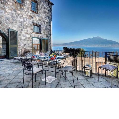 Stony Villa Volcano View