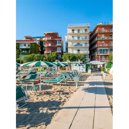 Strand Hotel