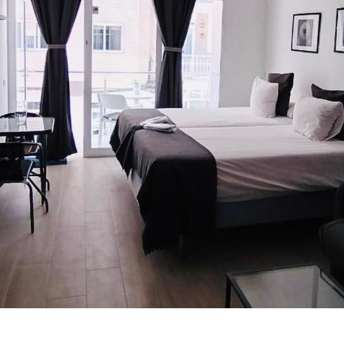 Studio 104 by Siesta Original