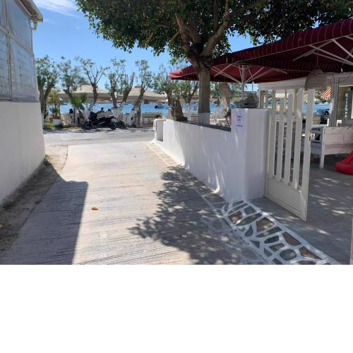 studio apartment Violetta at Livadia beach