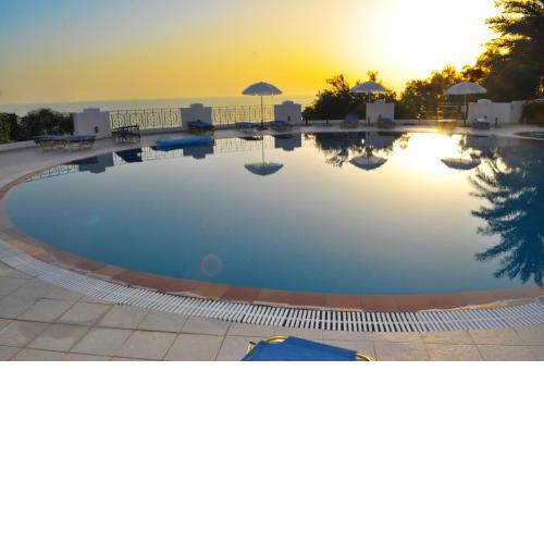 Studio Apartments Maria with Pool and Amazing View - Agios Gordios Beach
