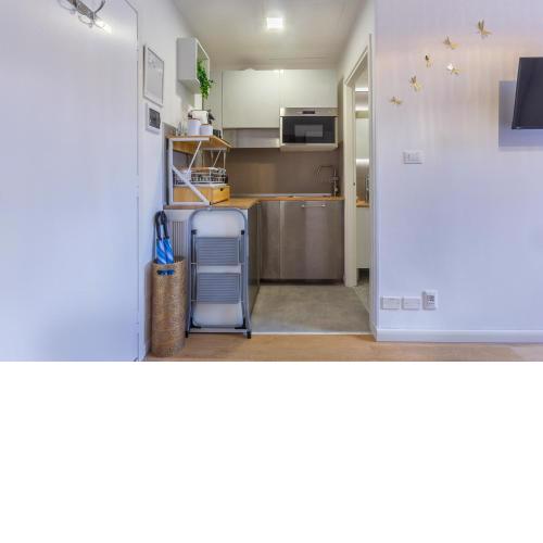 Studio BO16 2 min walk from Porta San Donato! With XBox