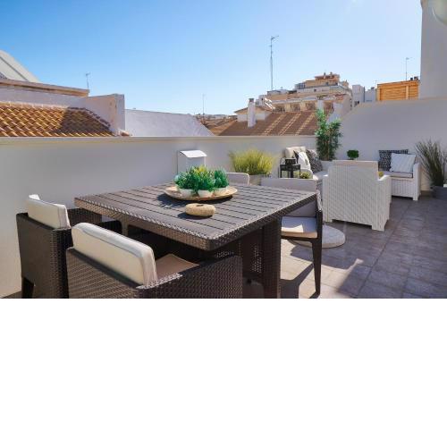 Studio Deluxe with Shared Roof Terrace