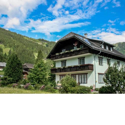 Studio Dirndl und Bua
