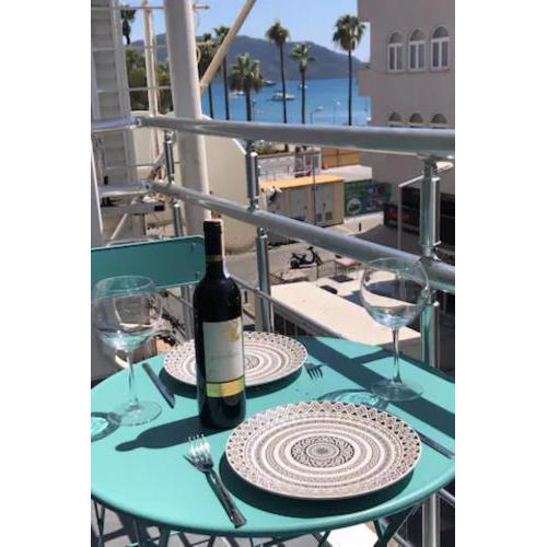 Studio home with perfect location and sea view