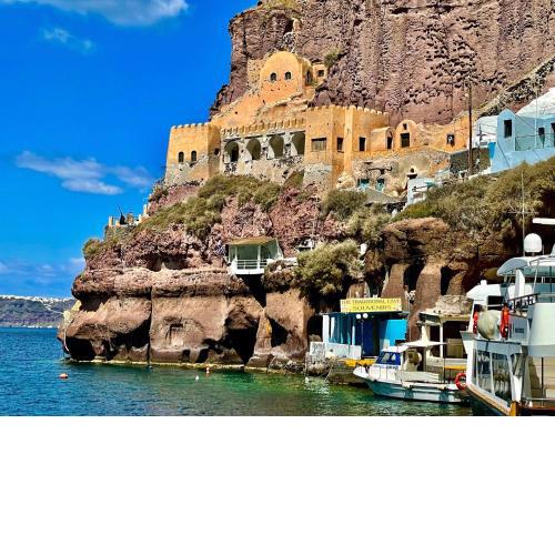 Studio in Old Port of Fira Sea view Santorini