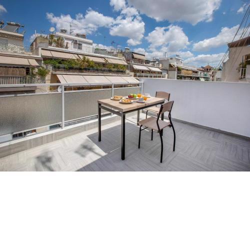 Studio penthouse near Acropolis Museum by GHH