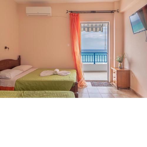 STUDIO THEANO ON THE BEACH