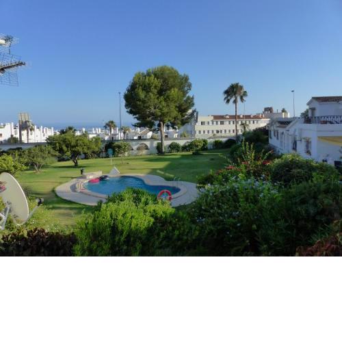 Studio with access to the garden. Open pool. Beach very close. Wifi & Netflix FREE