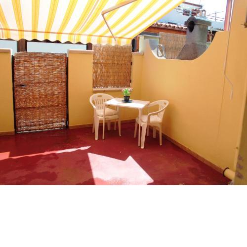 Studio with enclosed garden at Pula 1 km away from the beach