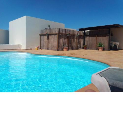 Studio with private pool furnished terrace and wifi at Tahiche