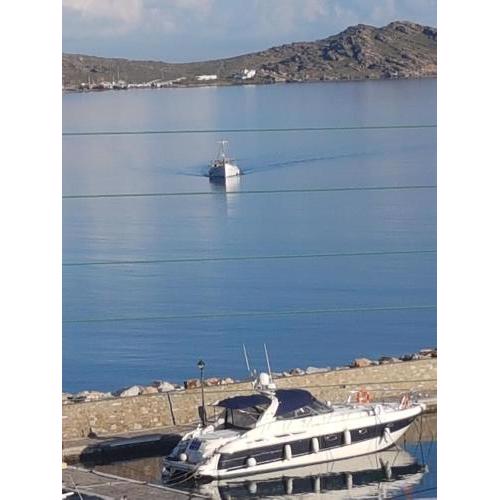 studios FLORA in naoussa paros