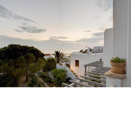 Studios & Suites Rania