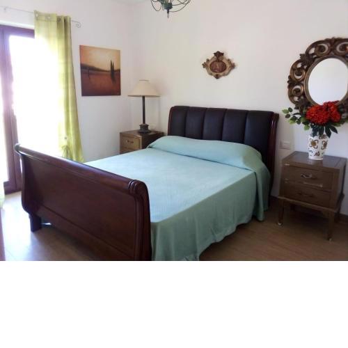 Stunning 2 Bed Apartment, Outside Terrace, Sleeps 4