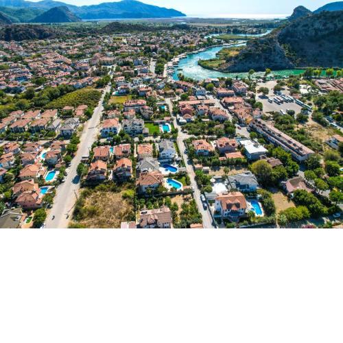 Stunning 4-Bed Villa in Dalyan