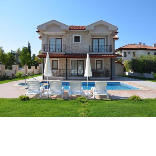Stunning 4-Bed Villa Konak private & pool
