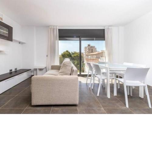 Stunning and modern duplex near the sea