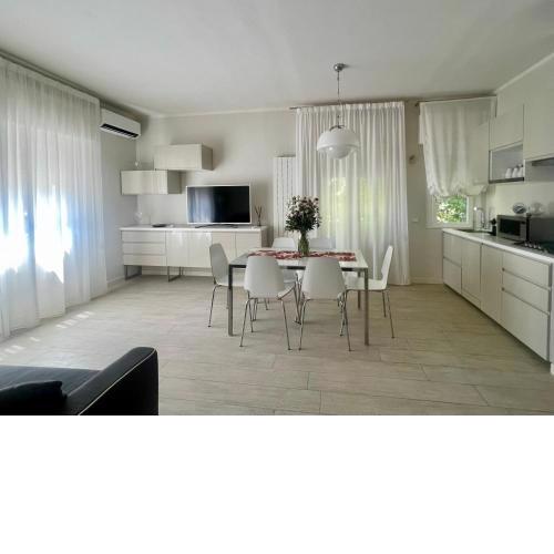 Stunning Apartment 300mt from the beach