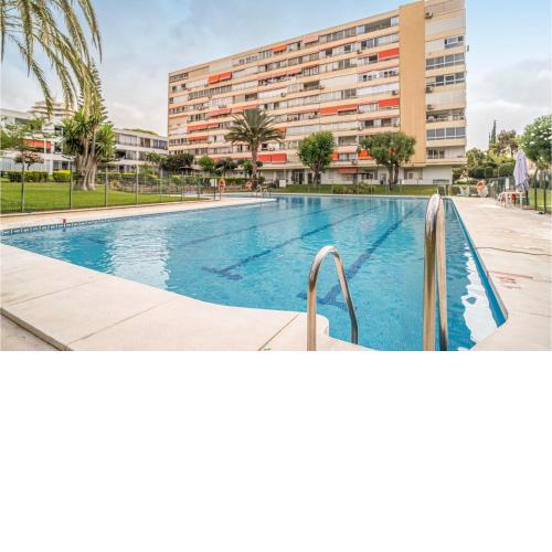 Stunning apartment in Benalmádena with Outdoor swimming pool, WiFi and 1 Bedrooms
